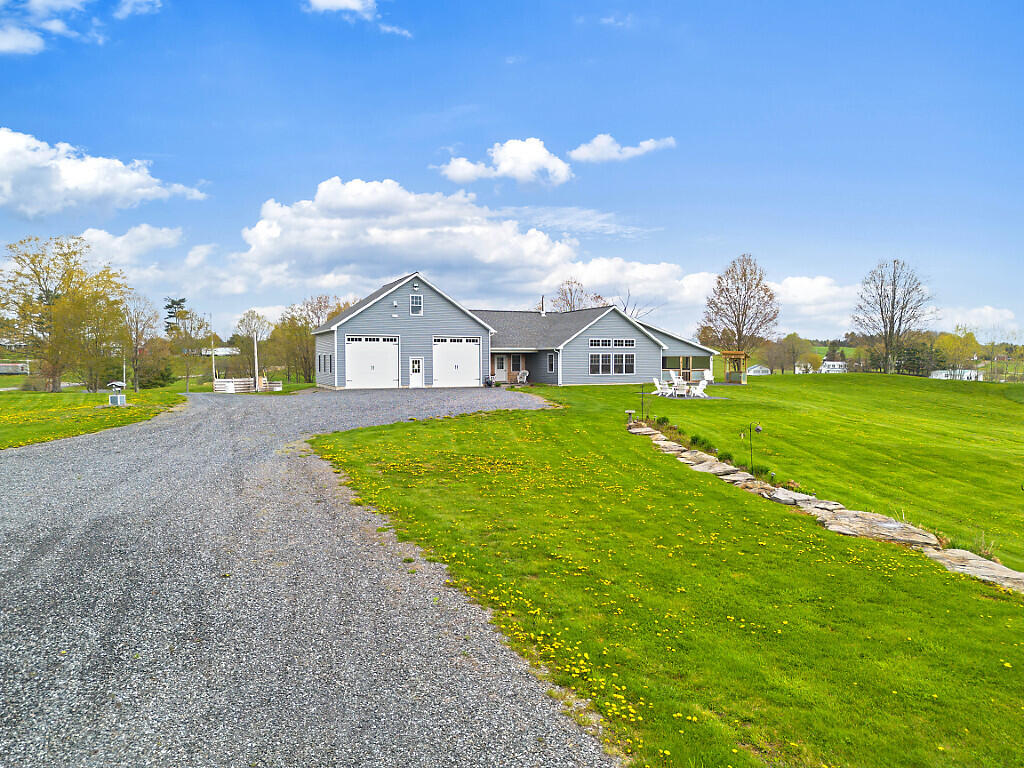 10 Shuman Road China ME 04358