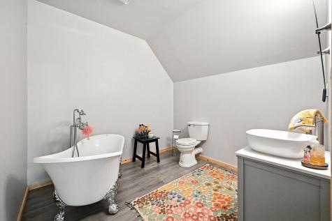 146 Lone Indian Trail Augusta ME 04330