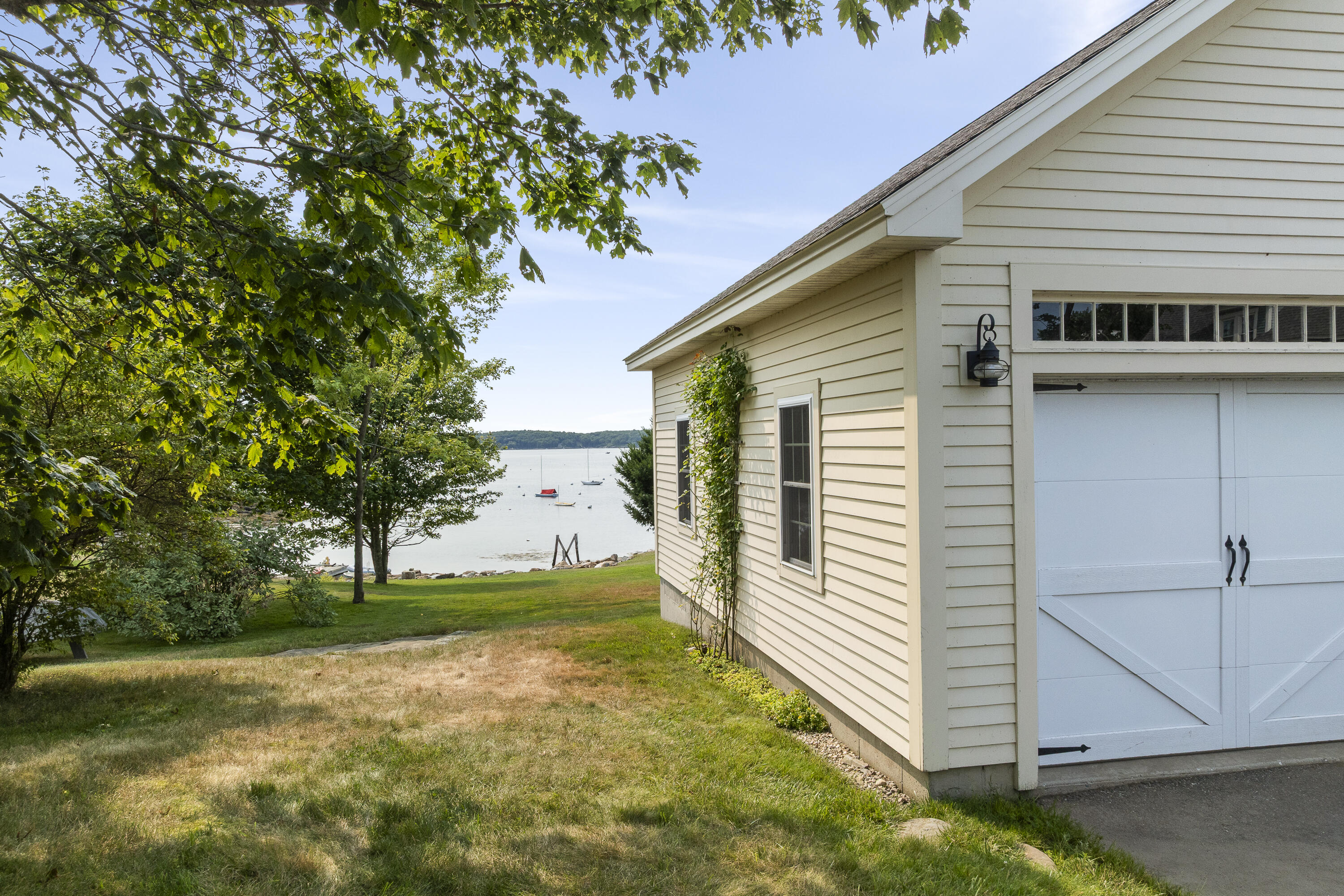 1 Fish Point Road Bristol ME 04554