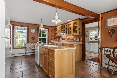 1 Fish Point Road Bristol ME 04554