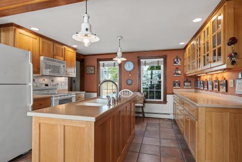 1 Fish Point Road Bristol ME 04554