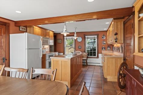 1 Fish Point Road Bristol ME 04554