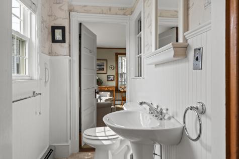 1 Fish Point Road Bristol ME 04554