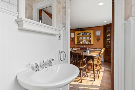 1 Fish Point Road Bristol ME 04554