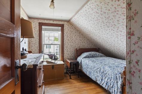 1 Fish Point Road Bristol ME 04554