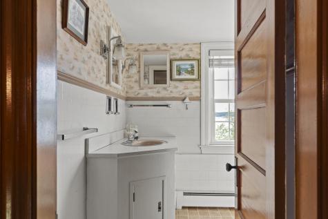 1 Fish Point Road Bristol ME 04554