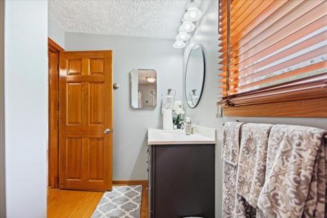 493 Litchfield Road Bowdoin ME 04287