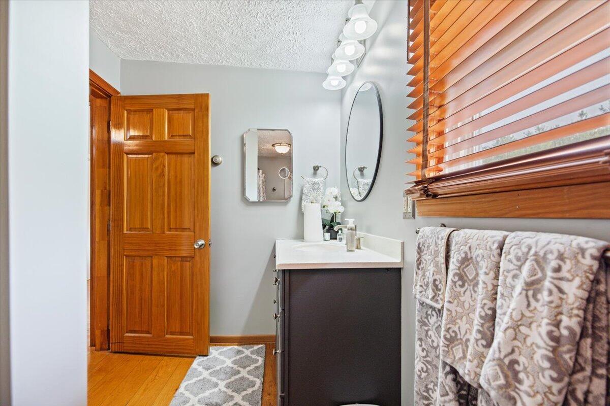 493 Litchfield Road Bowdoin ME 04287