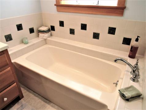 210 Sandy Cove Palermo ME 04354