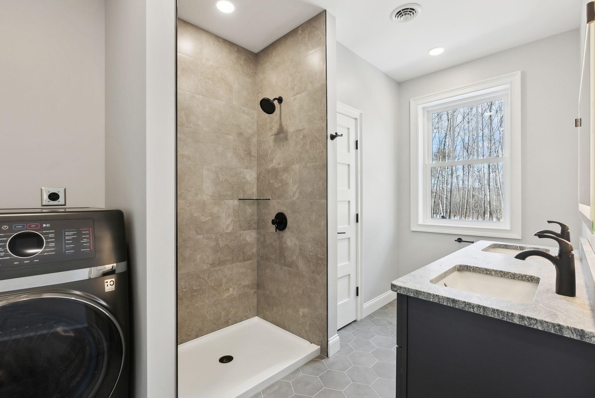 9 Rocky Reach Way Woolwich ME 04579