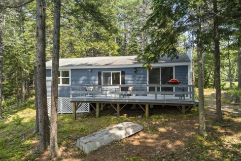 42 Wawenock Trail Boothbay Harbor ME 04538
