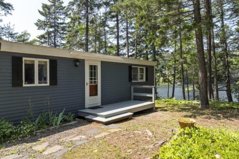 42 Wawenock Trail Boothbay Harbor ME 04538