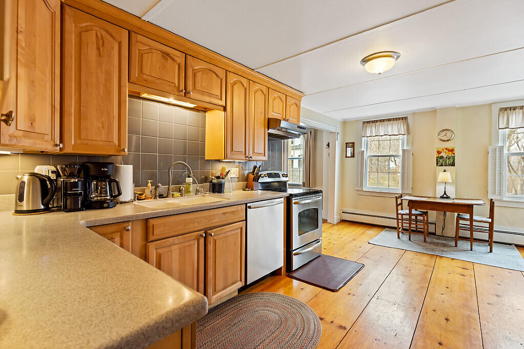 2 Warren Street Hallowell ME 04347