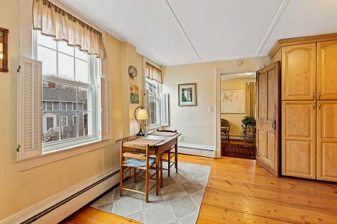 2 Warren Street Hallowell ME 04347