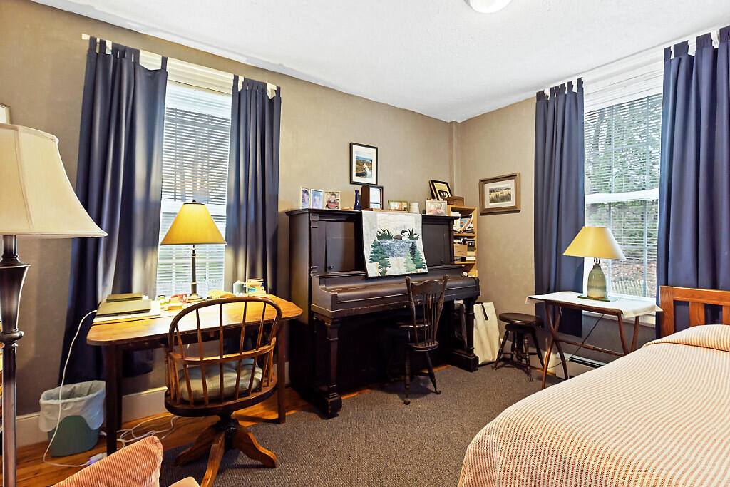 2 Warren Street Hallowell ME 04347