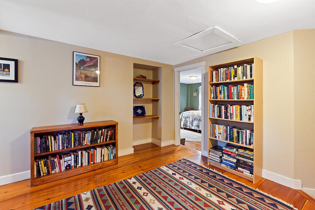 2 Warren Street Hallowell ME 04347