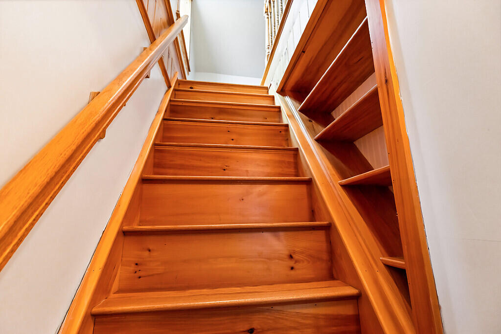 2 Warren Street Hallowell ME 04347