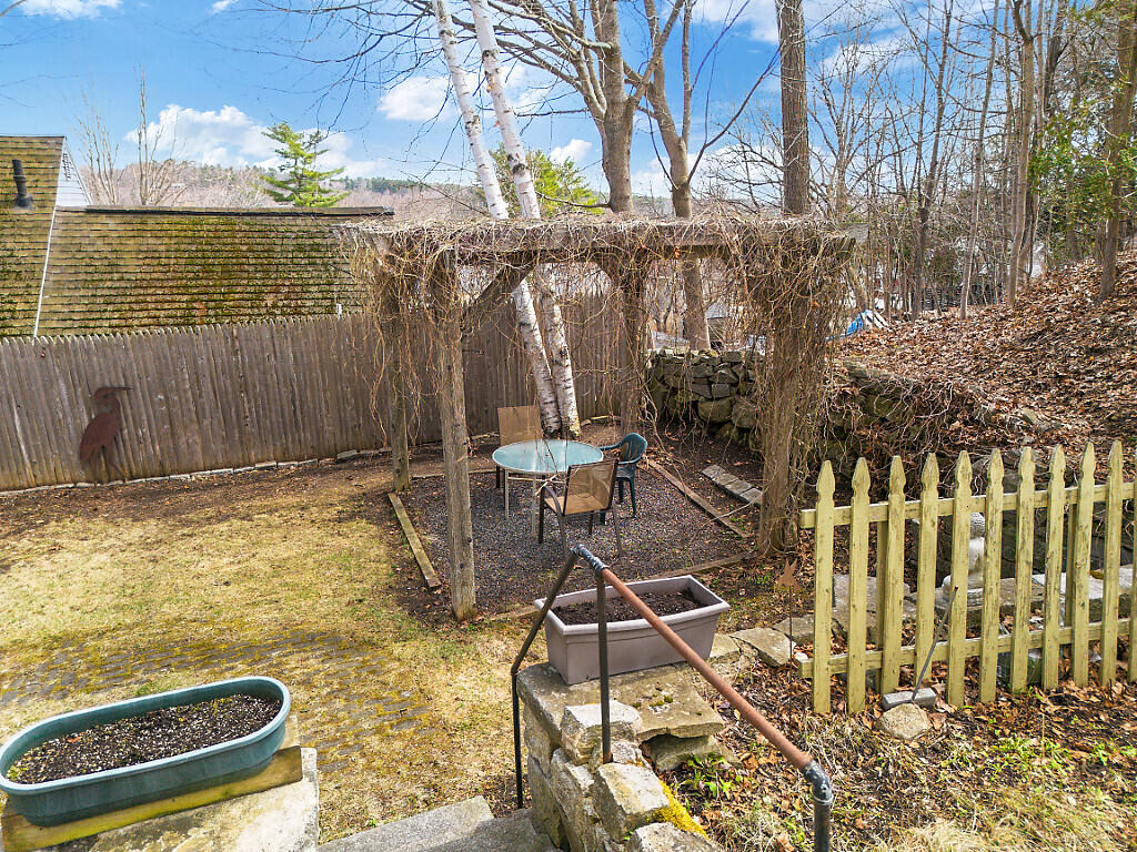 2 Warren Street Hallowell ME 04347