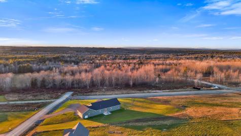 21 Mia Ridge Sidney ME 04330