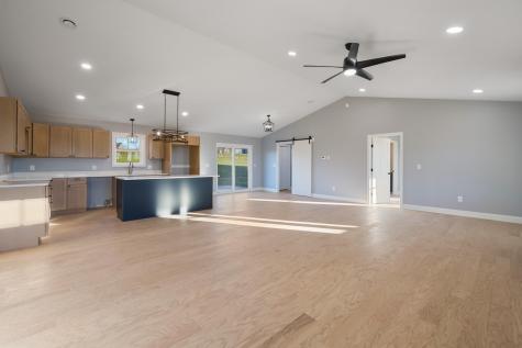 21 Mia Ridge Sidney ME 04330