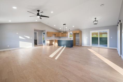 21 Mia Ridge Sidney ME 04330