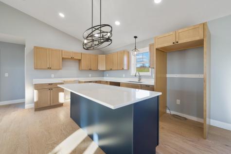 21 Mia Ridge Sidney ME 04330