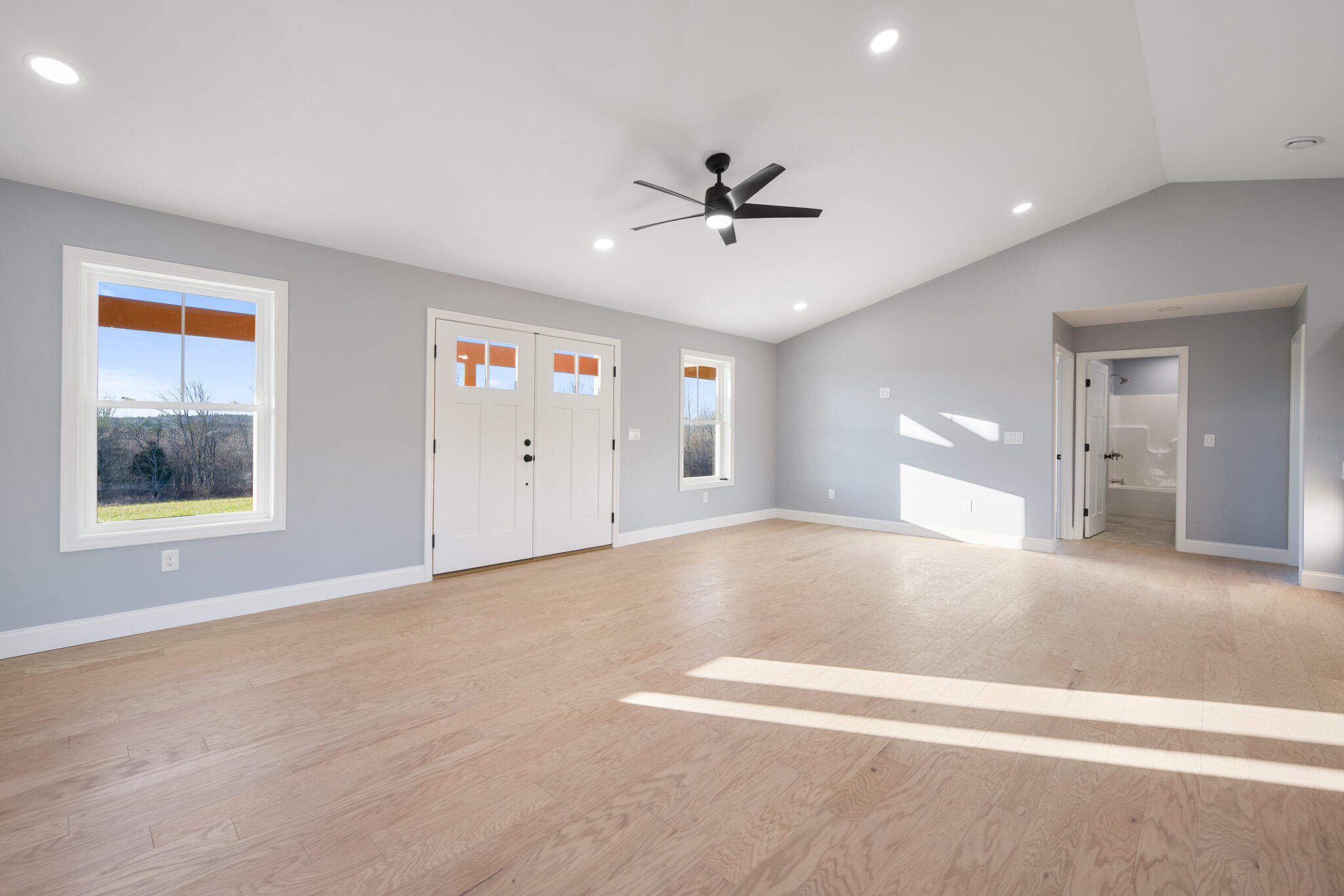 21 Mia Ridge Sidney ME 04330