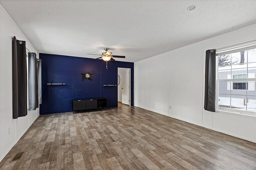 5 Holiday Lane Standish ME 04084