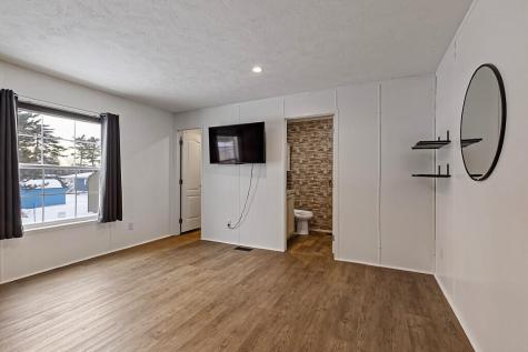 5 Holiday Lane Standish ME 04084