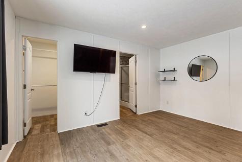 5 Holiday Lane Standish ME 04084