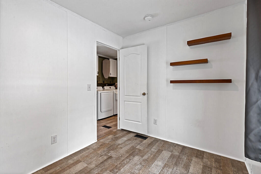 5 Holiday Lane Standish ME 04084