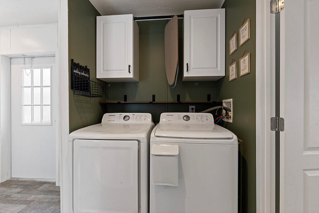 5 Holiday Lane Standish ME 04084