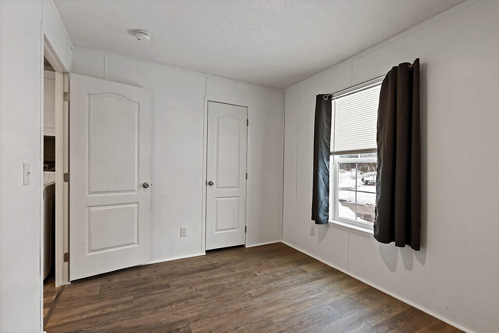 5 Holiday Lane Standish ME 04084