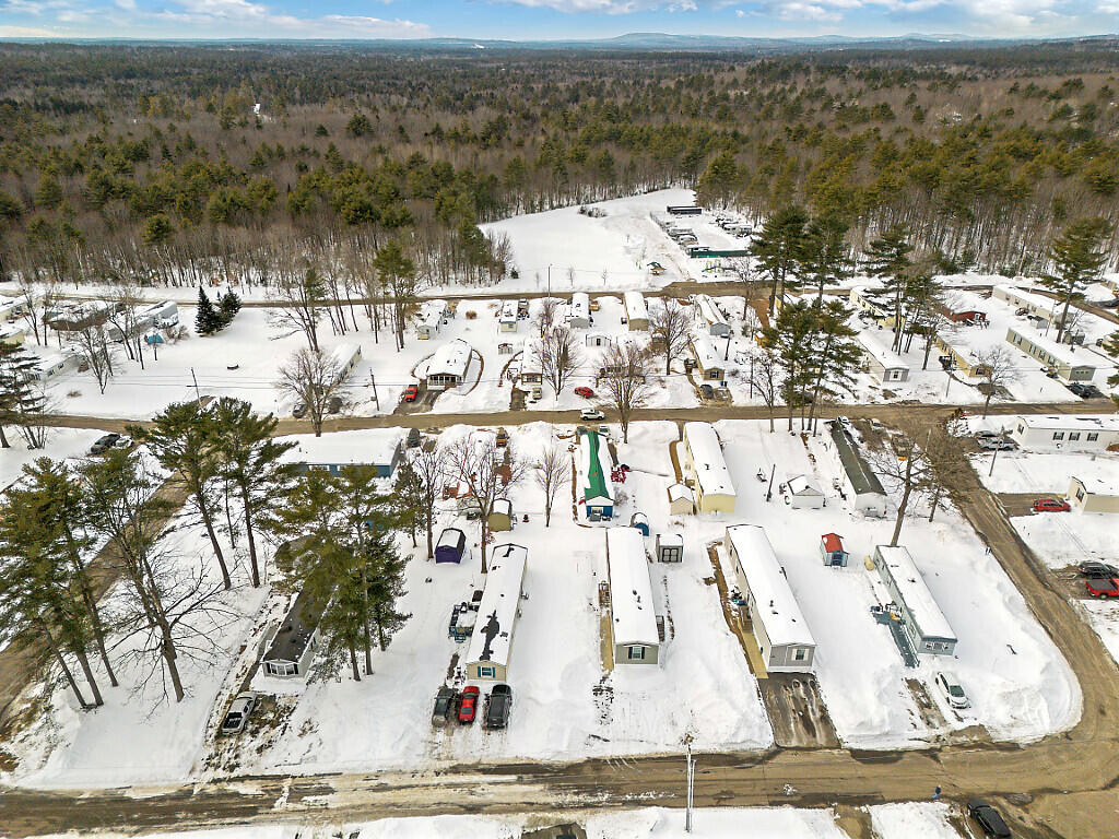 5 Holiday Lane Standish ME 04084