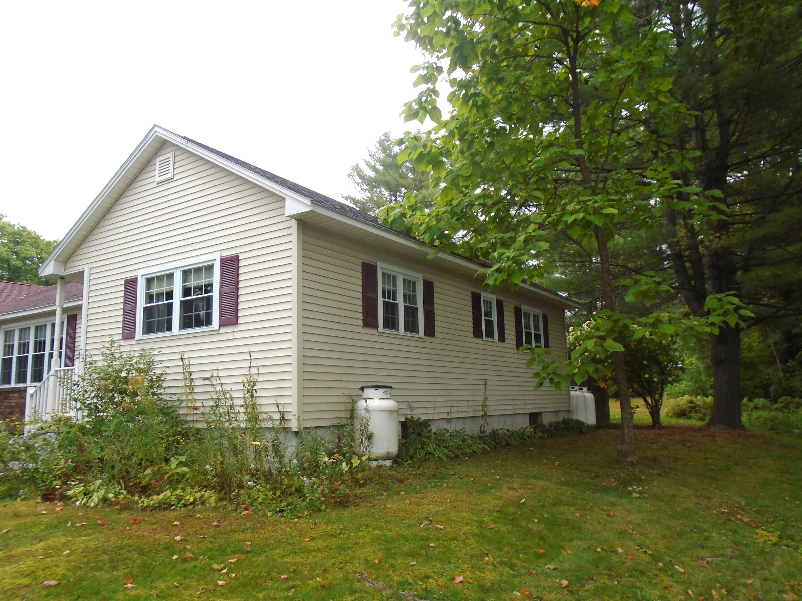 9 Dennis Street Skowhegan ME 04976