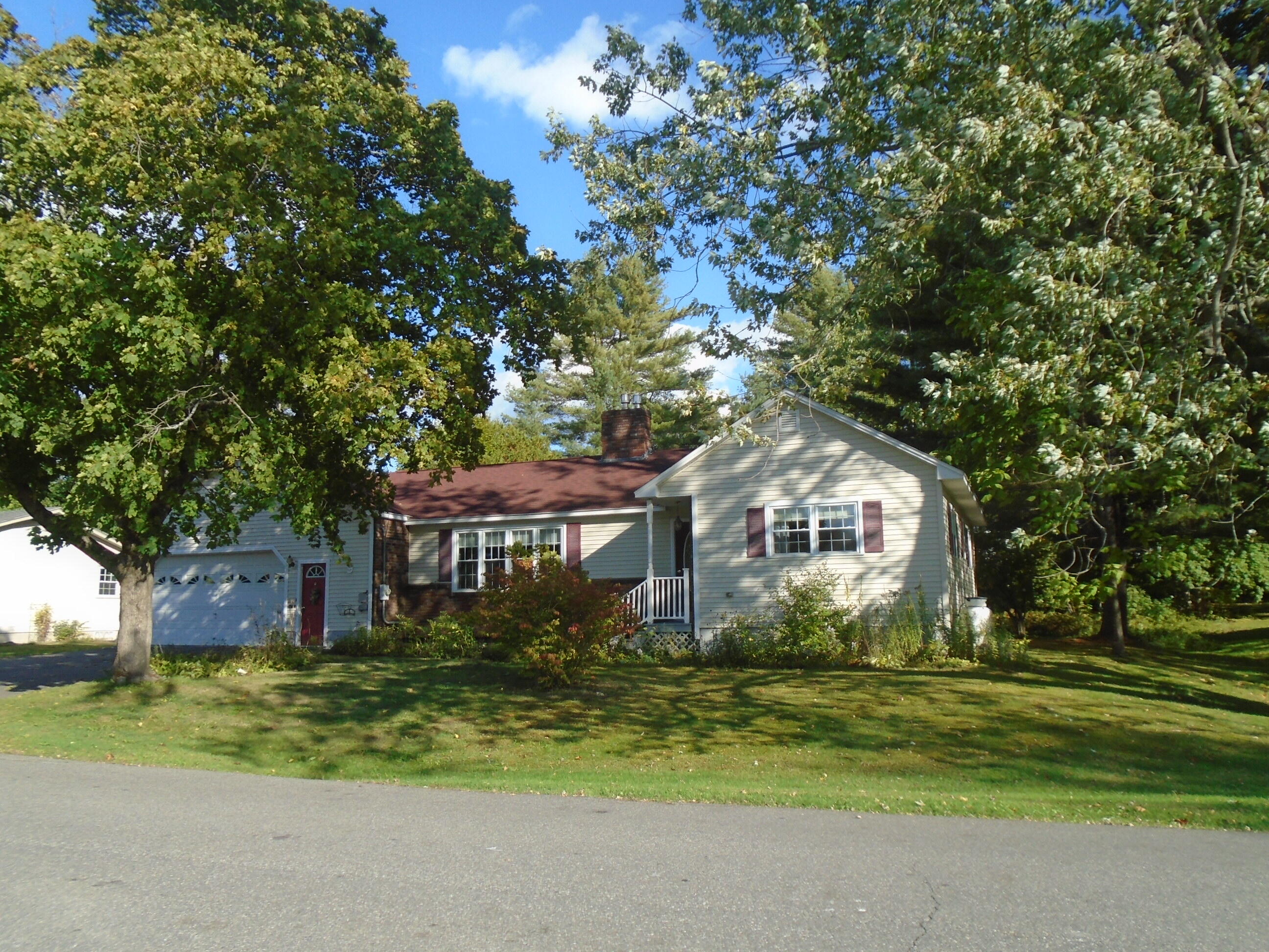 9 Dennis Street Skowhegan ME 04976