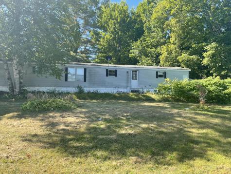 7 Dartmouth Street Skowhegan ME 04976