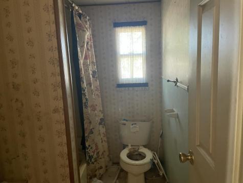 7 Dartmouth Street Skowhegan ME 04976