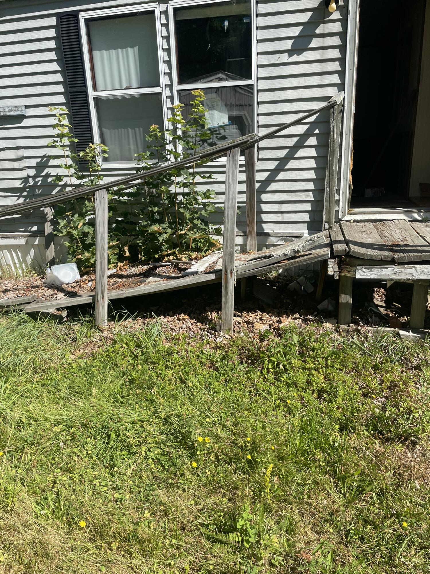 7 Dartmouth Street Skowhegan ME 04976