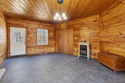 384 Pond Road Lewiston ME 04240