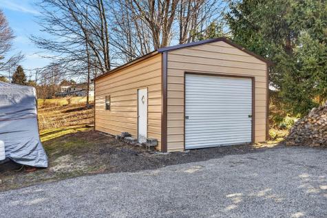 384 Pond Road Lewiston ME 04240