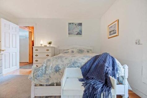 18 Scenic View Drive Naples ME 04055