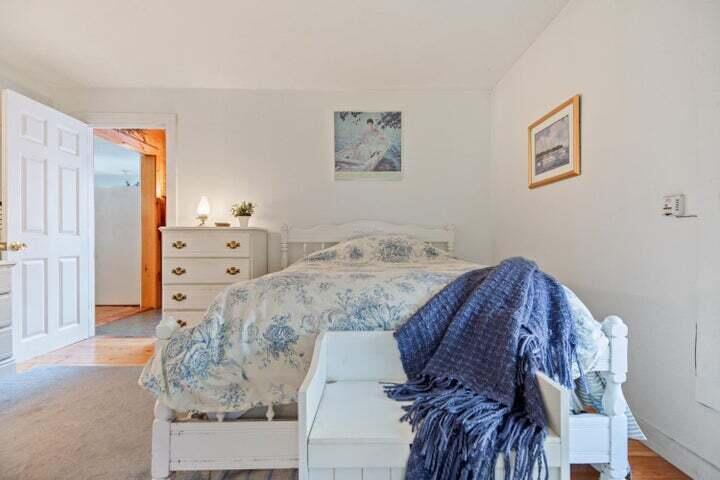 18 Scenic View Drive Naples ME 04055