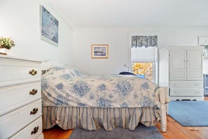 18 Scenic View Drive Naples ME 04055