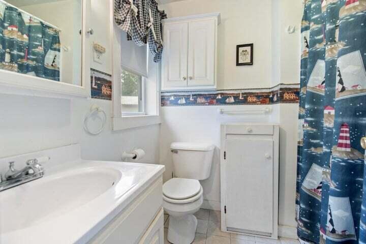 18 Scenic View Drive Naples ME 04055