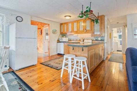 18 Scenic View Drive Naples ME 04055