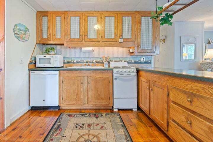 18 Scenic View Drive Naples ME 04055