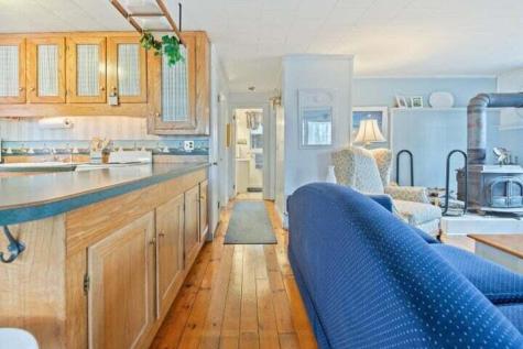 18 Scenic View Drive Naples ME 04055