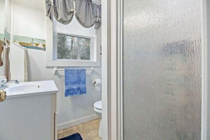 18 Scenic View Drive Naples ME 04055