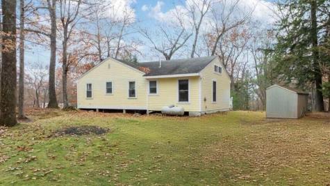 18 Scenic View Drive Naples ME 04055